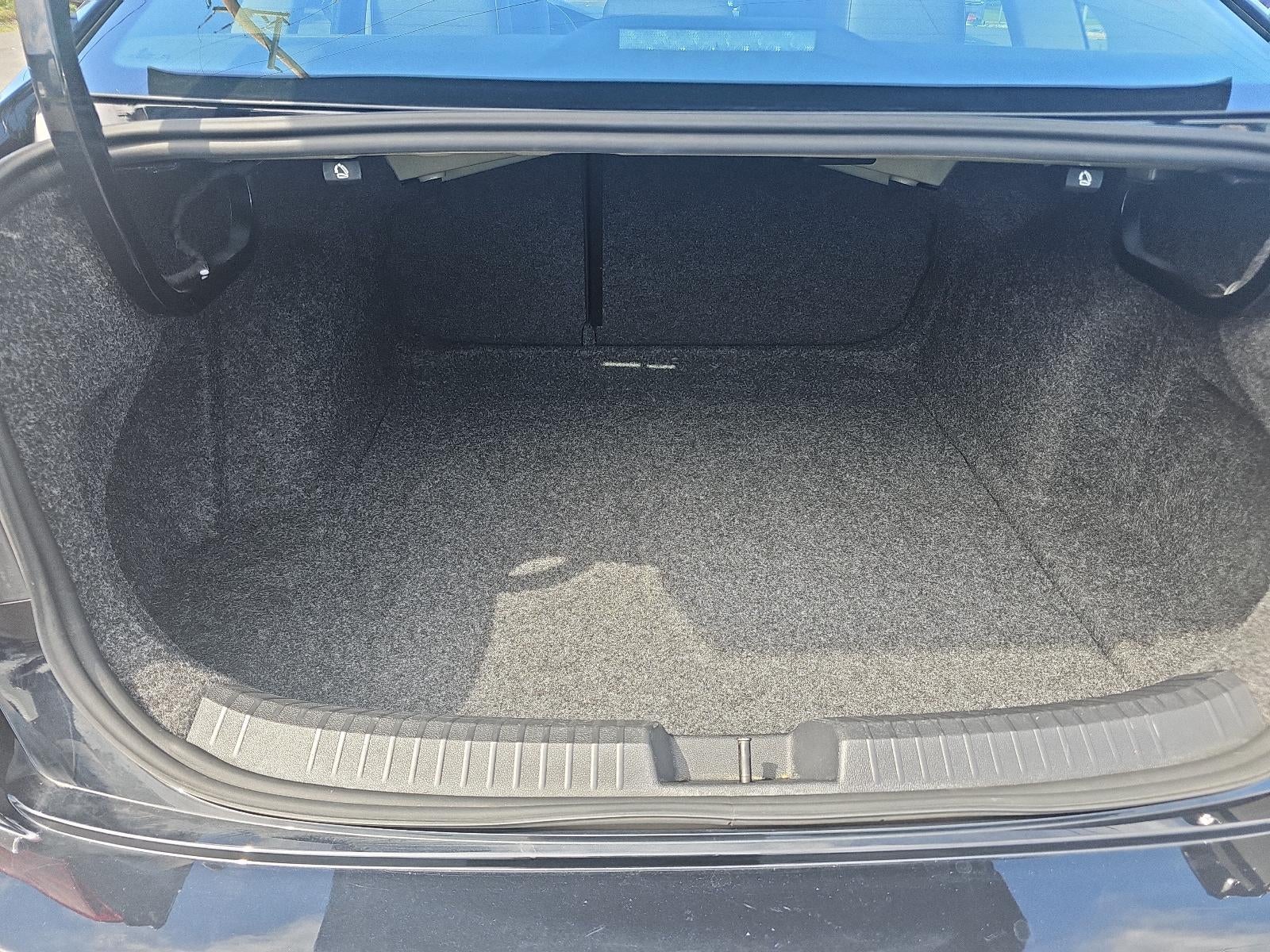 2024 Volkswagen Jetta SE Auto