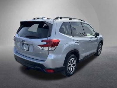 2023 Subaru Forester Premium CVT
