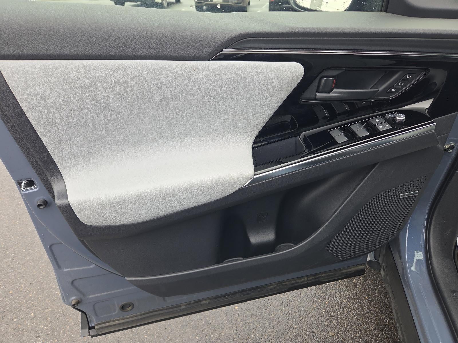 2023 Subaru Solterra Limited AWD