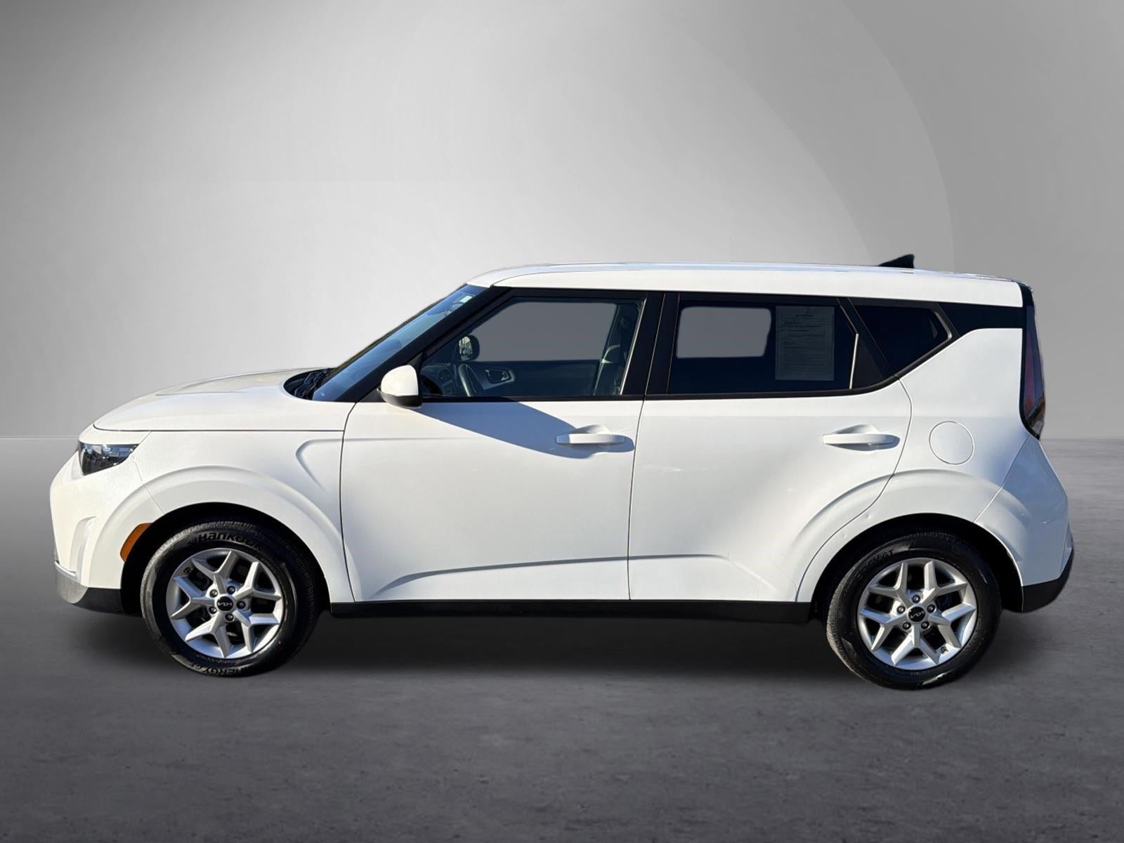 2024 Kia Soul LX IVT