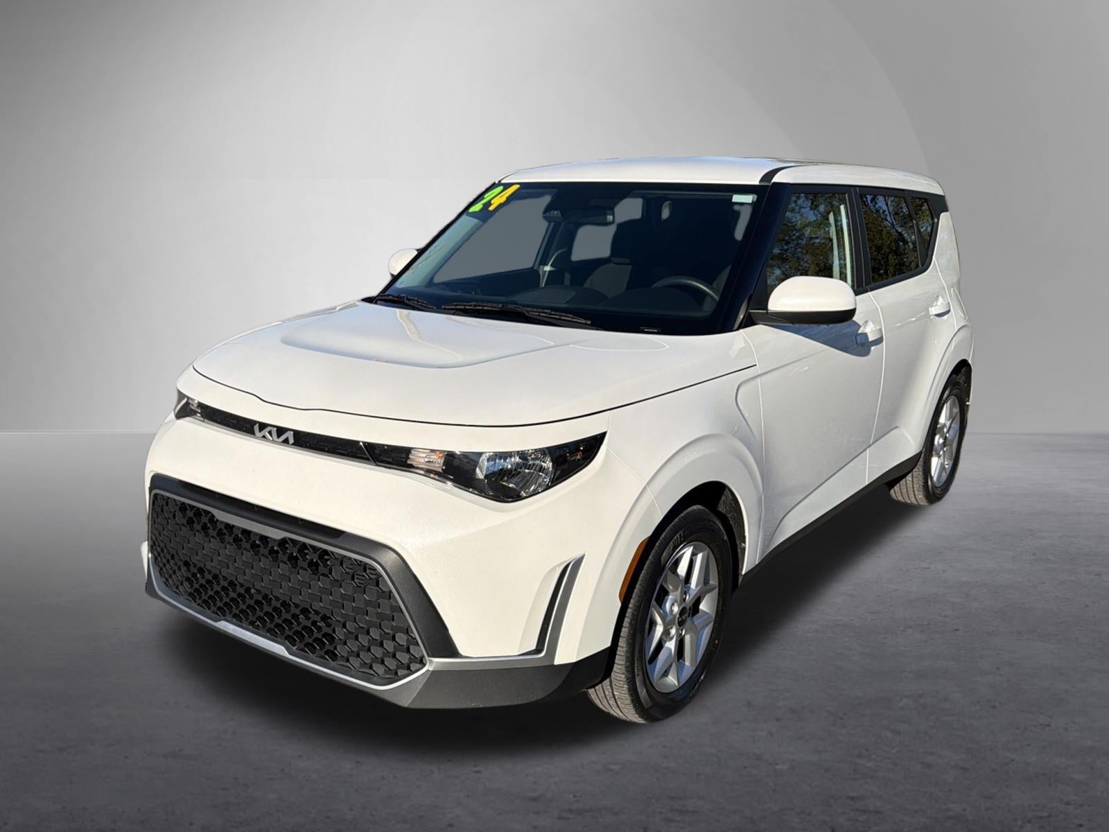 2024 Kia Soul LX IVT