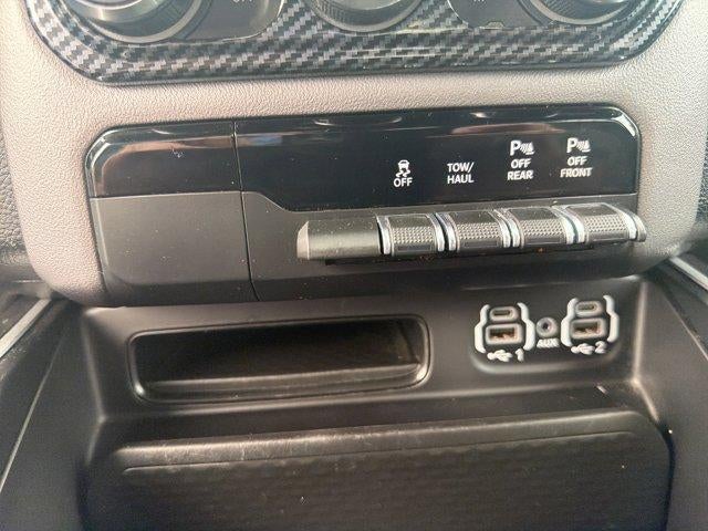 2023 RAM 1500 Big Horn 4x4 Crew Cab 5'7" Box