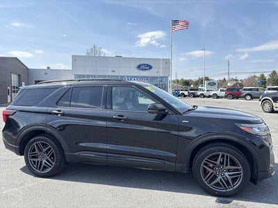 2025 Ford Explorer ST-Line 4WD
