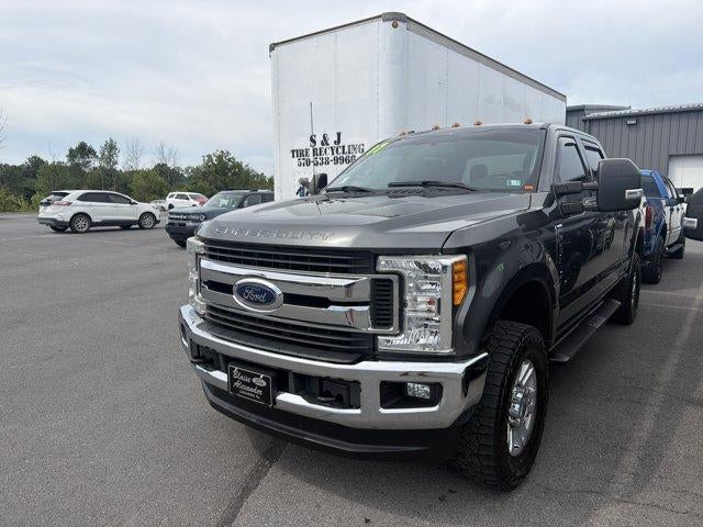 2017 Ford Super Duty F-250 SRW XLT 4WD Crew Cab 6.75' Box