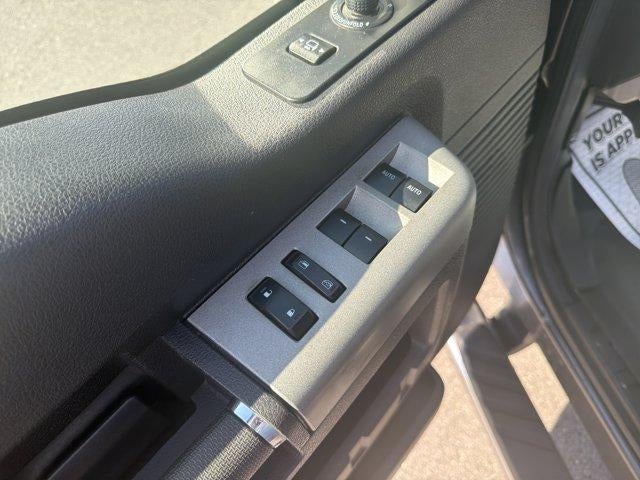2015 Ford Super Duty F-250 SRW 4WD Crew Cab 6-3/4 Ft Box Lariat