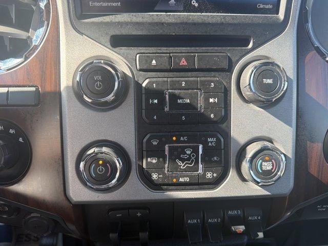 2015 Ford Super Duty F-250 SRW 4WD Crew Cab 6-3/4 Ft Box Lariat