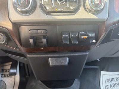 2015 Ford Super Duty F-250 SRW 4WD Crew Cab 6-3/4 Ft Box Lariat