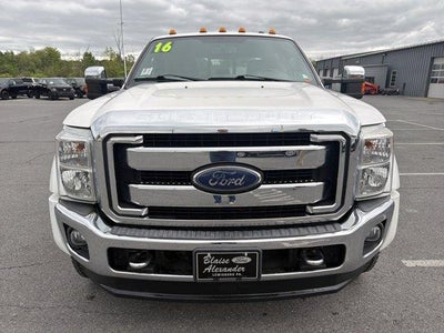 2016 Ford Super Duty F-450 DRW 4WD Crew Cab 8 Ft Box Lariat