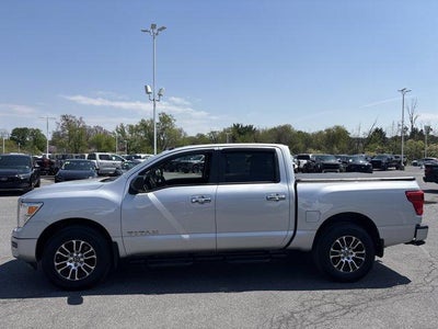 2021 Nissan Titan 4x4 Crew Cab SV