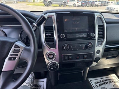 2021 Nissan Titan 4x4 Crew Cab SV