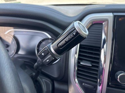 2021 Nissan Titan 4x4 Crew Cab SV