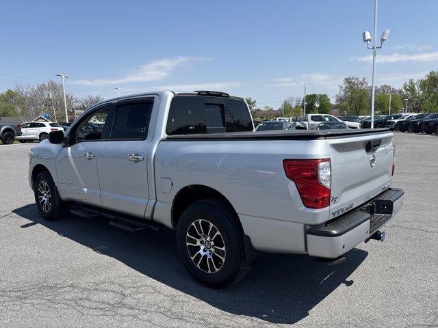 2021 Nissan Titan 4x4 Crew Cab SV