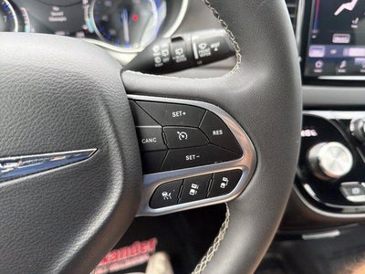 2025 Chrysler Pacifica Select FWD