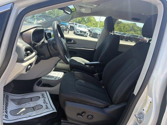 2017 Chrysler Pacifica Touring FWD