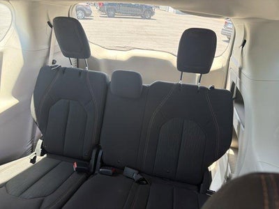 2017 Chrysler Pacifica Touring FWD