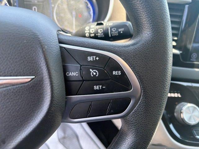 2017 Chrysler Pacifica Touring FWD