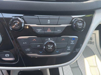 2017 Chrysler Pacifica Touring FWD