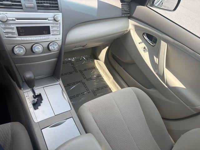 2011 Toyota Camry 4dr Sdn I4 Auto LE (Natl)