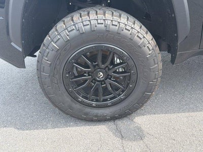 2025 Toyota Tundra 4WD 4WD SR5 CrewMax 5.5' Bed (SE)