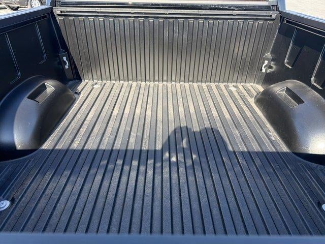 2025 Toyota Tundra 4WD 4WD SR5 CrewMax 5.5' Bed (SE)