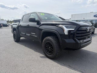 2025 Toyota Tundra 4WD 4WD SR5 CrewMax 5.5' Bed (SE)