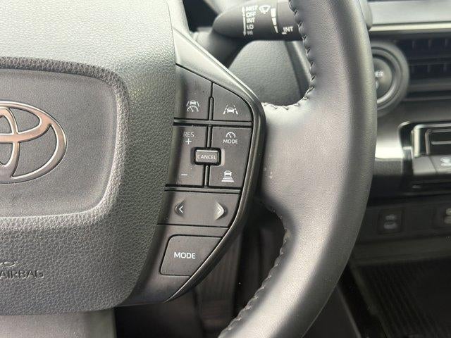 2025 Toyota Prius LE (Natl)