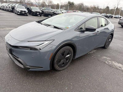 2025 Toyota Prius LE (Natl)