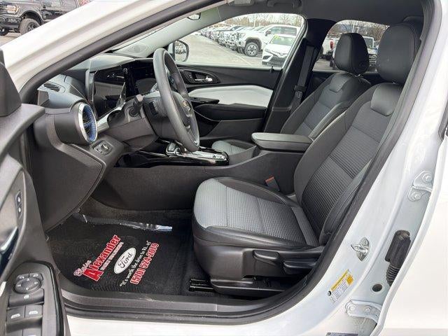 2025 Chevrolet Trax FWD 4dr LT