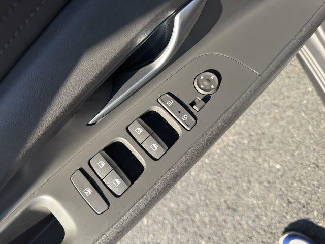 2023 Hyundai ELANTRA SEL IVT