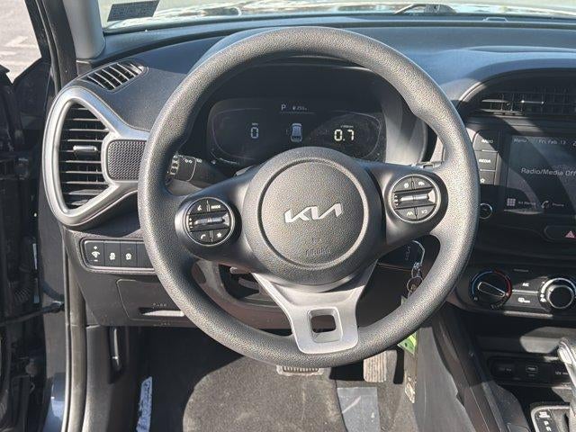 2024 Kia Soul LX IVT