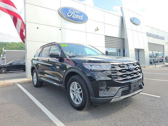 2025 Ford Explorer Active 4WD