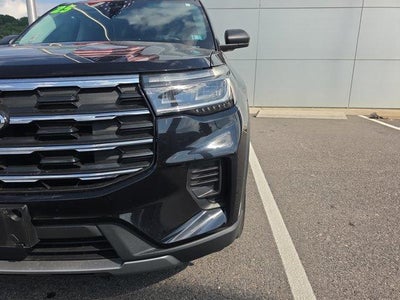 2025 Ford Explorer Active 4WD