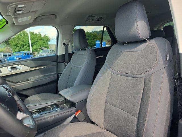 2025 Ford Explorer Active 4WD