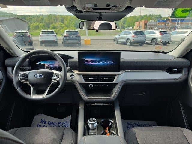 2025 Ford Explorer Active 4WD