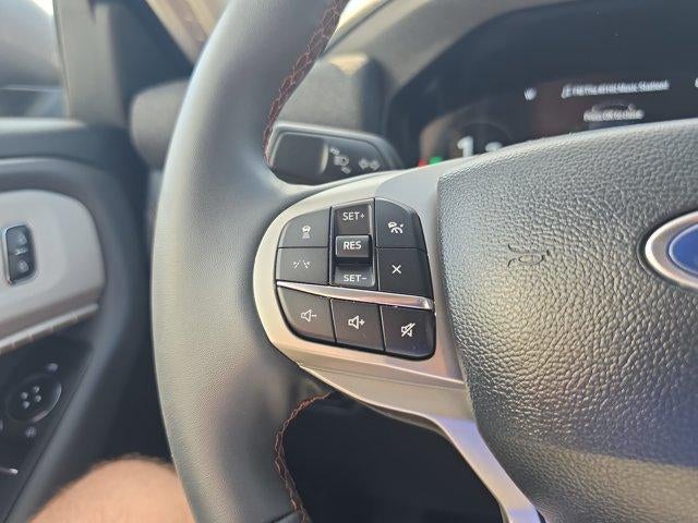 2025 Ford Explorer Active 4WD