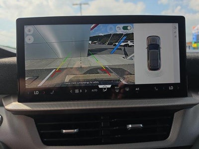 2025 Ford Explorer Active 4WD