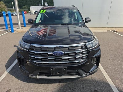 2025 Ford Explorer Active 4WD