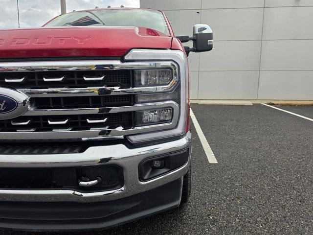 2023 Ford Super Duty F-250 SRW LARIAT 4WD Crew Cab 6.75' Box