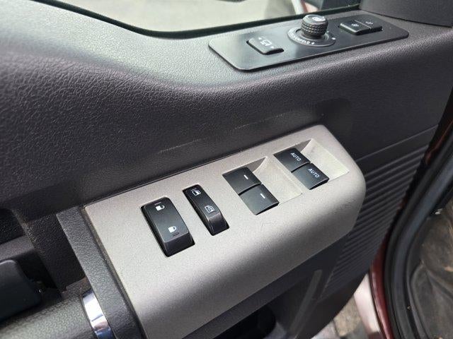 2016 Ford Super Duty F-350 SRW 4WD Crew Cab 6-3/4 Ft Box Lariat