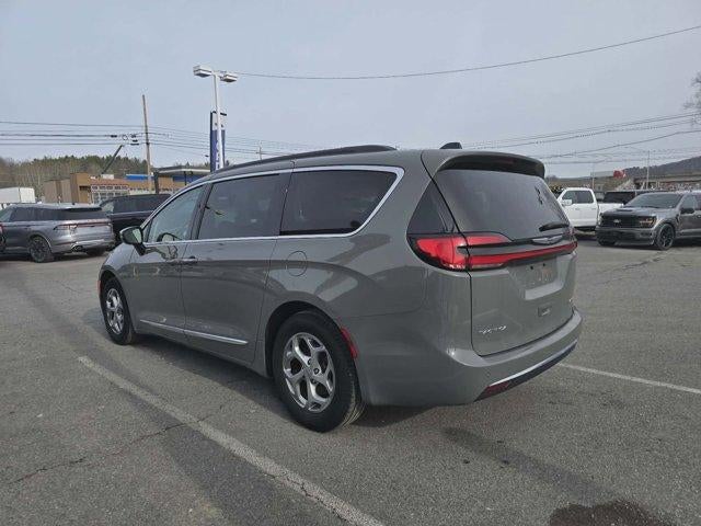 2023 Chrysler Pacifica Limited FWD