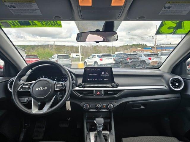 2023 Kia Forte LXS IVT