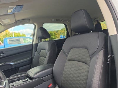 2024 Nissan Pathfinder SV 4WD