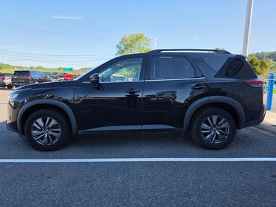 2022 Nissan Pathfinder SV 4WD