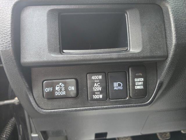 2018 Toyota Tacoma TRD Off Road Double Cab 5' Bed V6 4x4 MT (Natl)