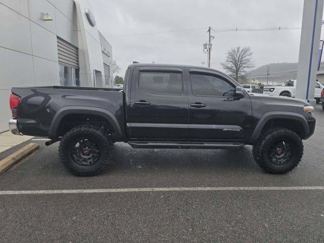 2018 Toyota Tacoma TRD Off Road Double Cab 5' Bed V6 4x4 MT (Natl)