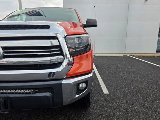 2017 Toyota Tundra 4WD 4WD SR5 CrewMax 5.5' Bed 5.7L (SE)