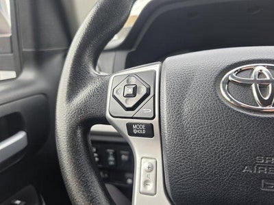 2017 Toyota Tundra 4WD 4WD SR5 CrewMax 5.5' Bed 5.7L (SE)