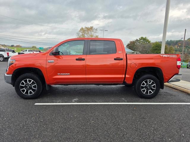 2017 Toyota Tundra 4WD 4WD SR5 CrewMax 5.5' Bed 5.7L (SE)