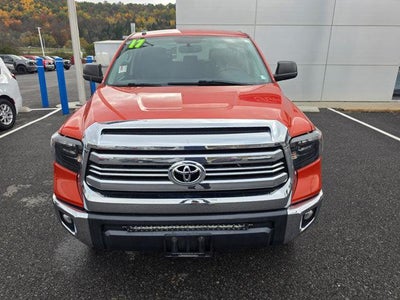 2017 Toyota Tundra 4WD 4WD SR5 CrewMax 5.5' Bed 5.7L (SE)