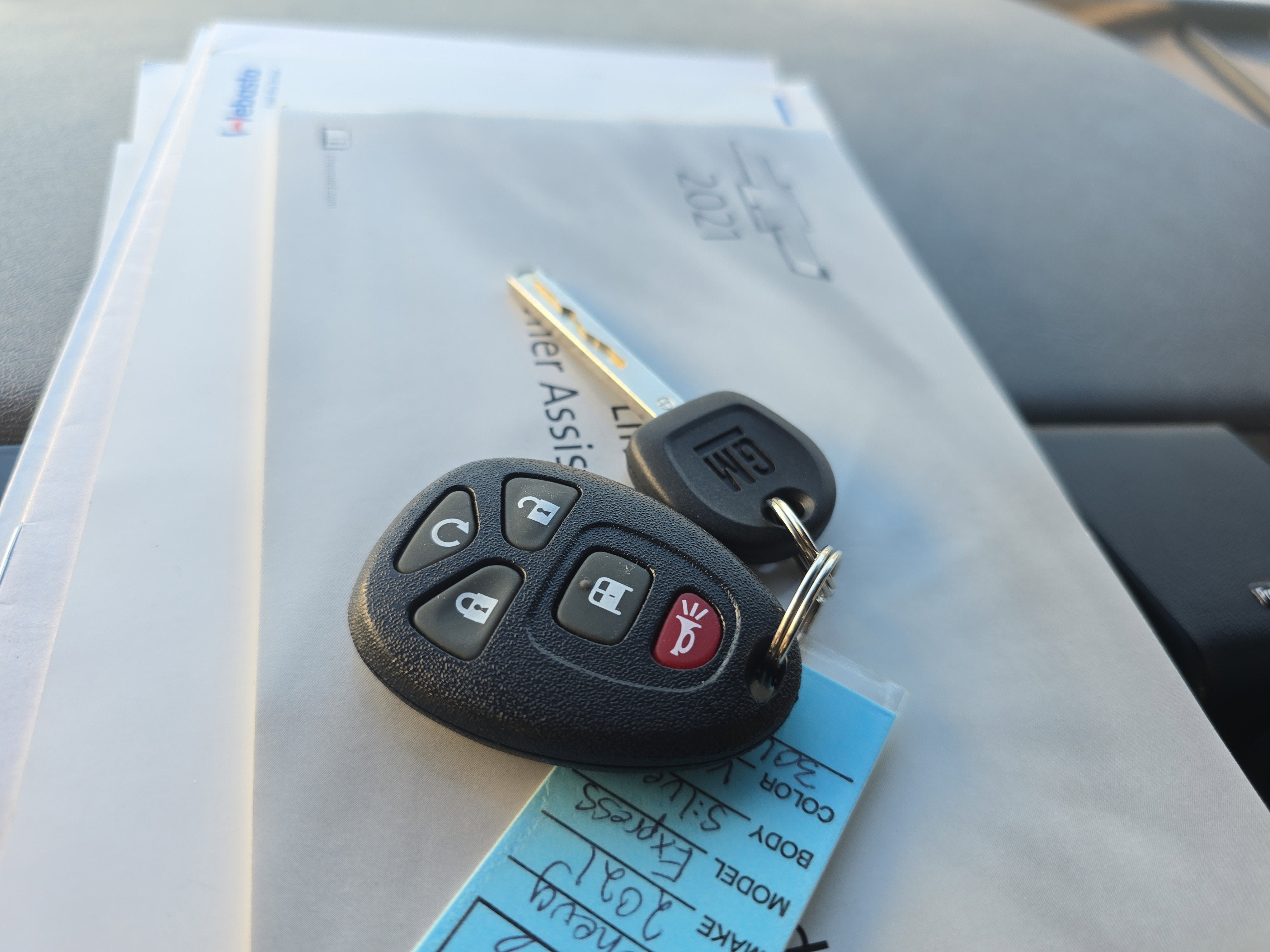 2021 Chevrolet Express Passenger 2500 1LS